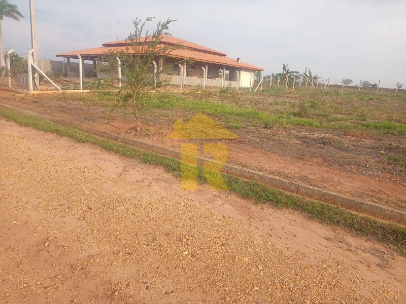 Terreno / Lote / Condomínio  à venda, 1000m² — foto 1 de 20