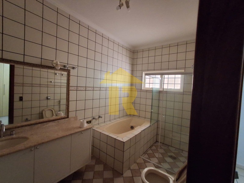 Casa com 4 quartos à venda, 340m² — foto 38 de 49
