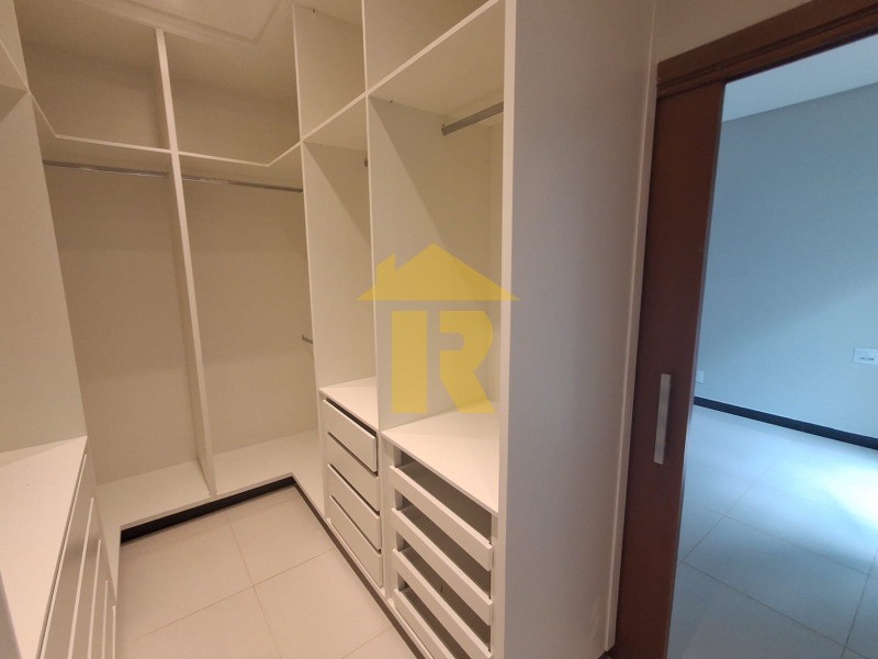 Casa de Condomínio com 3 quartos à venda e aluguel, 235m² — foto 36 de 48