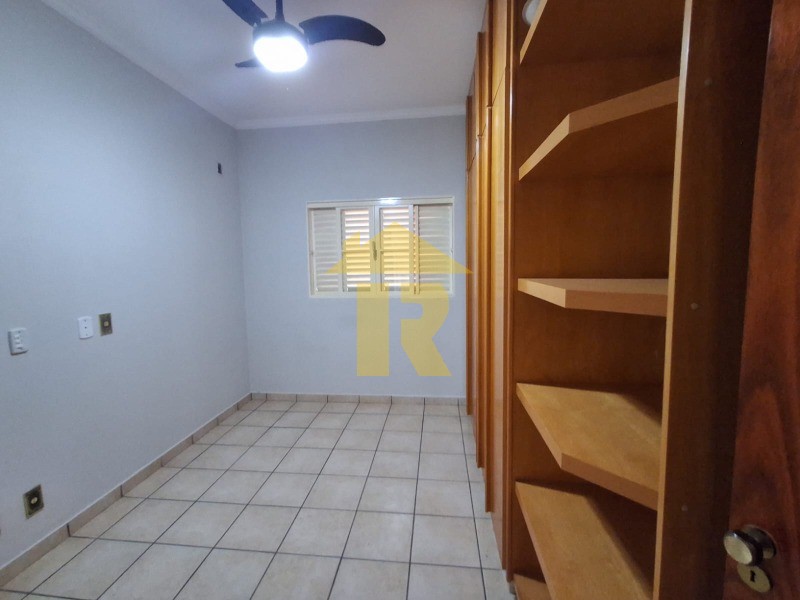 Casa com 4 quartos à venda, 340m² — foto 46 de 49