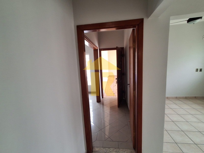 Casa com 4 quartos à venda, 340m² — foto 29 de 49