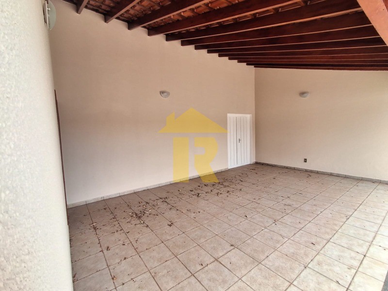 Casa com 4 quartos à venda, 340m² — foto 8 de 49