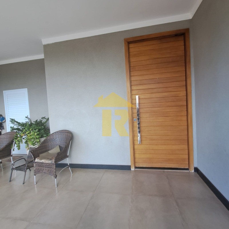 Casa de Condomínio com 3 quartos à venda, 170m² — foto 2 de 20