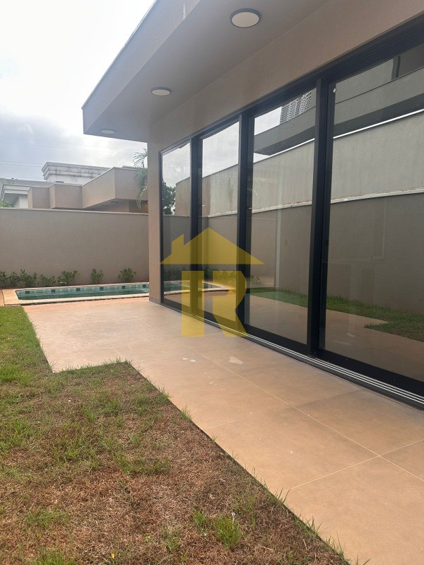 Casa de Condomínio com 3 quartos à venda, 250m² — foto 17 de 41
