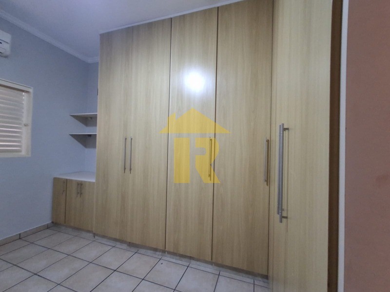 Casa com 4 quartos à venda, 340m² — foto 37 de 49