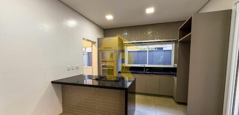 Casa de Condomínio com 4 quartos para aluguel, 318m² — foto 19 de 22