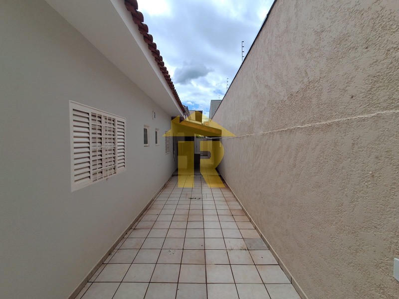 Casa com 4 quartos à venda, 340m² — foto 27 de 49