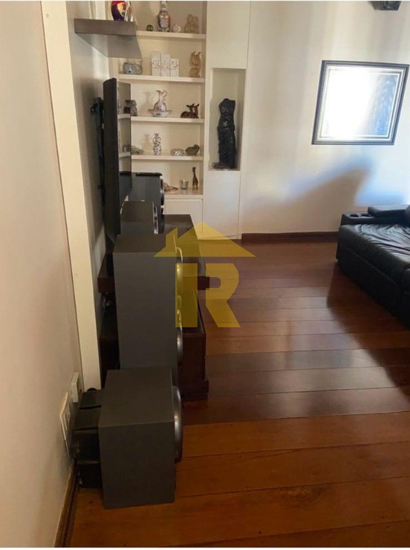Apartamento com 3 quartos à venda, 175m² — foto 2 de 34