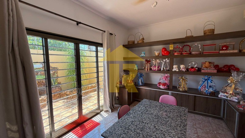 Casa com 3 quartos à venda, 172m² — foto 12 de 38