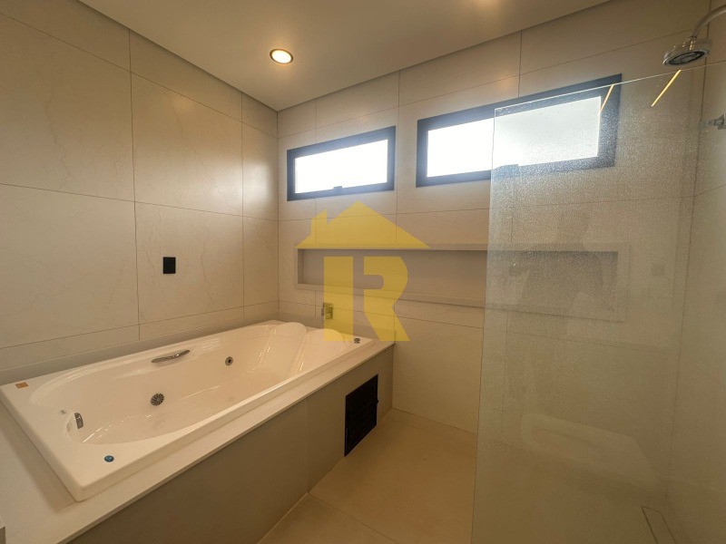 Casa de Condomínio com 3 quartos à venda, 250m² — foto 31 de 41