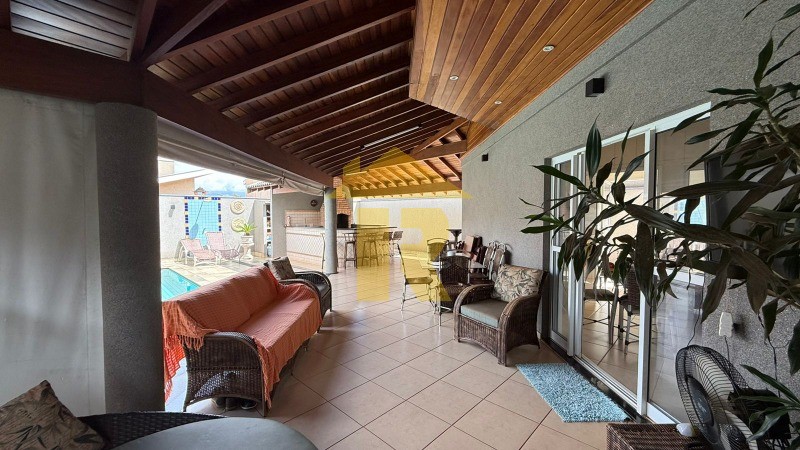 Casa de Condomínio com 3 quartos à venda, 300m² — foto 34 de 44