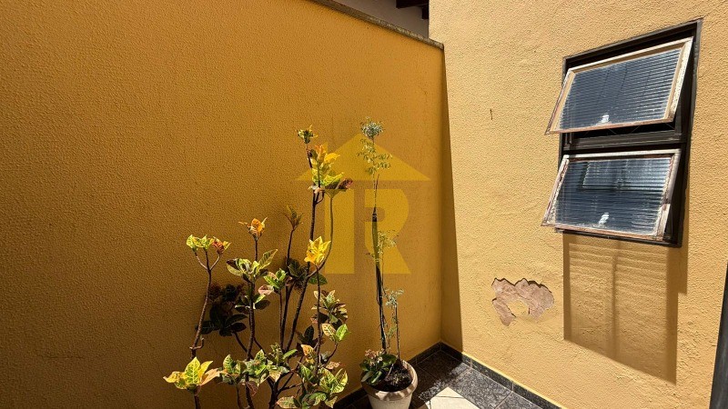Casa com 3 quartos à venda, 172m² — foto 29 de 38