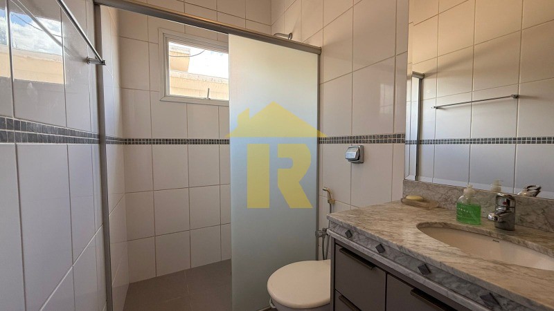 Casa de Condomínio com 3 quartos à venda, 300m² — foto 27 de 44