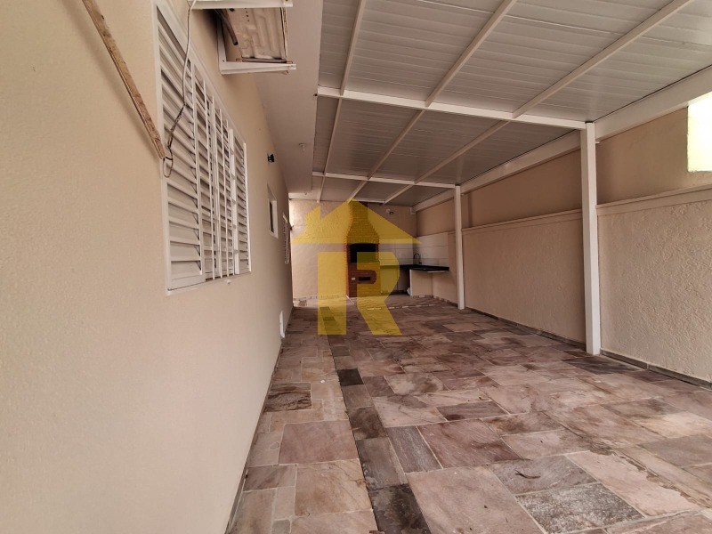Casa com 4 quartos à venda, 340m² — foto 24 de 49
