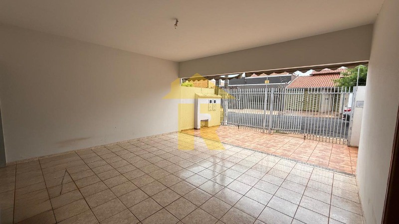 Casa com 3 quartos à venda, 240m² — foto 7 de 42