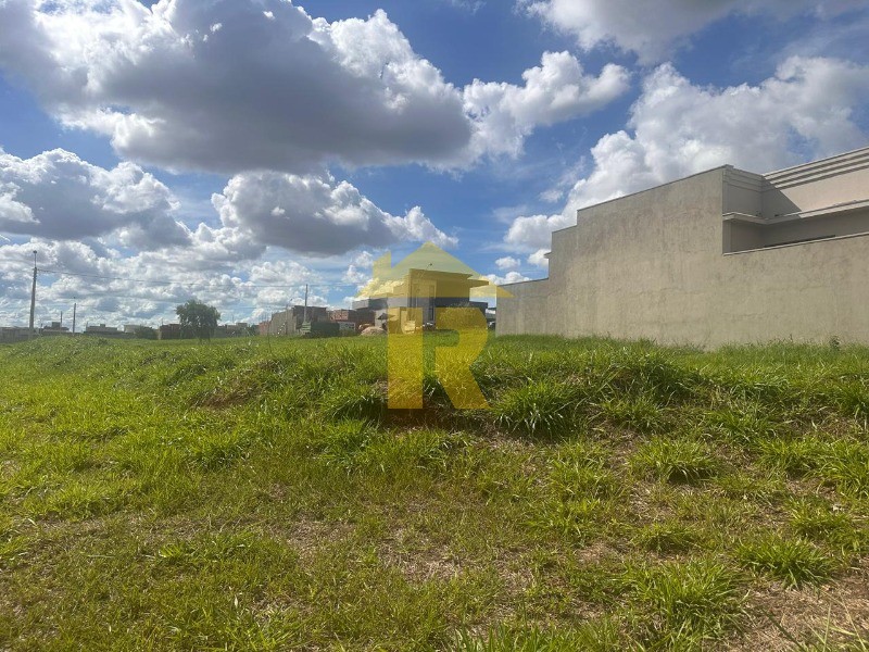 Terreno / Lote / Condomínio  à venda, 300m² — foto 10 de 27