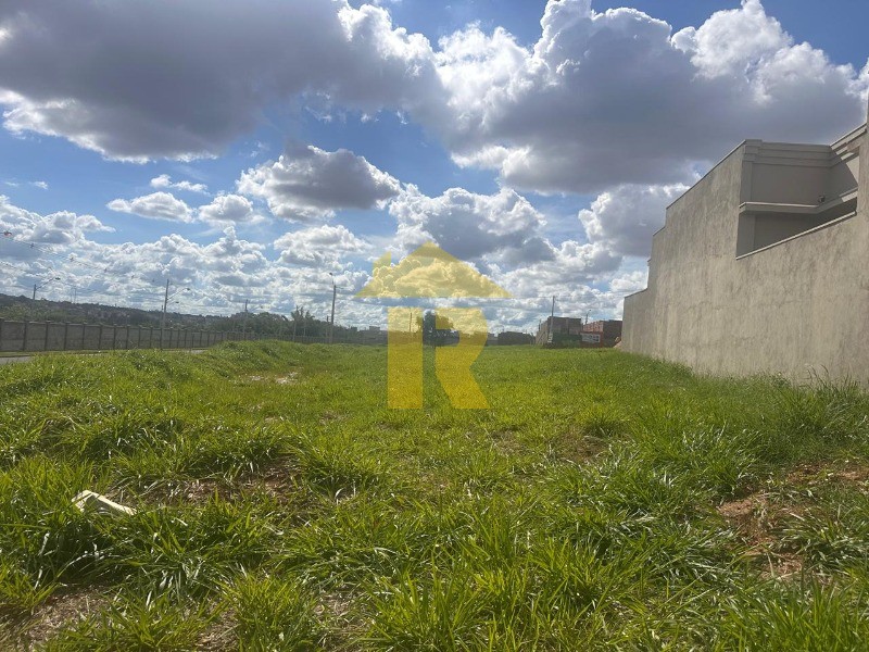 Terreno / Lote / Condomínio  à venda, 300m² — foto 1 de 27