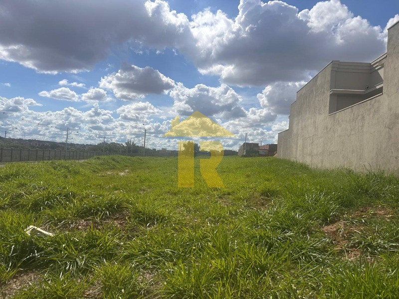 Terreno / Lote / Condomínio  à venda, 300m² — foto 4 de 27