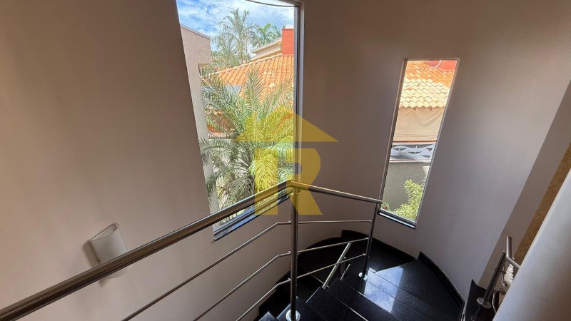 Casa de Condomínio com 3 quartos à venda, 300m² — foto 8 de 44