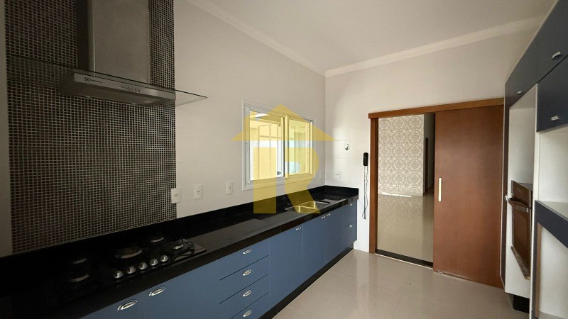 Casa de Condomínio com 3 quartos à venda, 170m² — foto 8 de 30