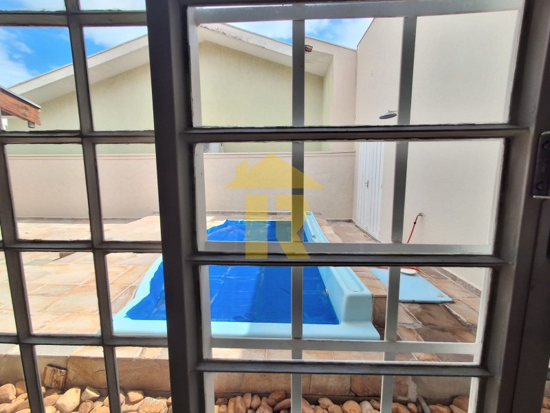 Casa com 4 quartos à venda, 340m² — foto 18 de 49