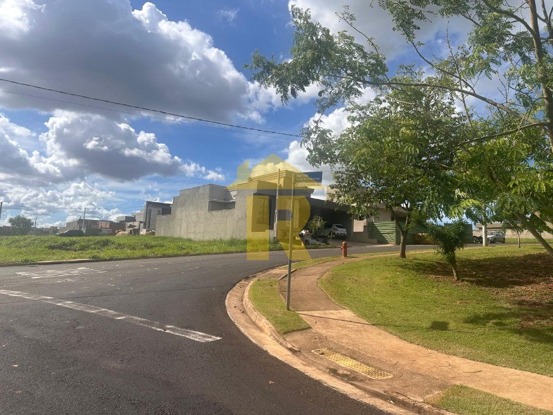 Terreno / Lote / Condomínio  à venda, 300m² — foto 2 de 27