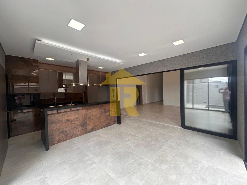 Casa de Condomínio com 3 quartos à venda, 240m² — foto 15 de 39