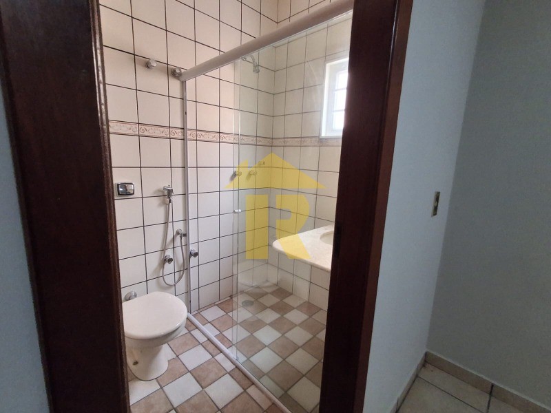 Casa com 4 quartos à venda, 340m² — foto 45 de 49