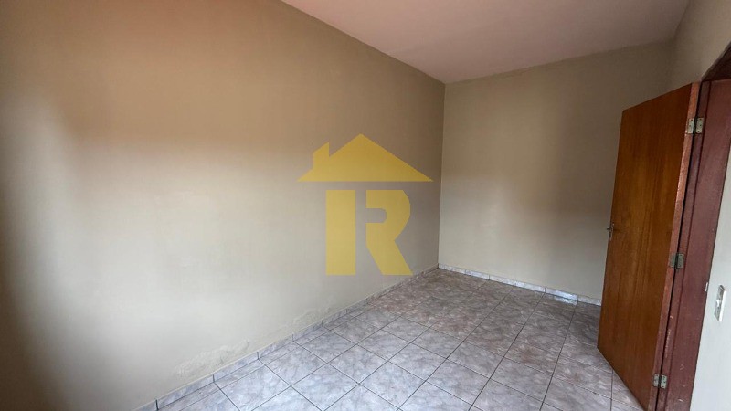 Casa com 3 quartos à venda, 240m² — foto 40 de 42