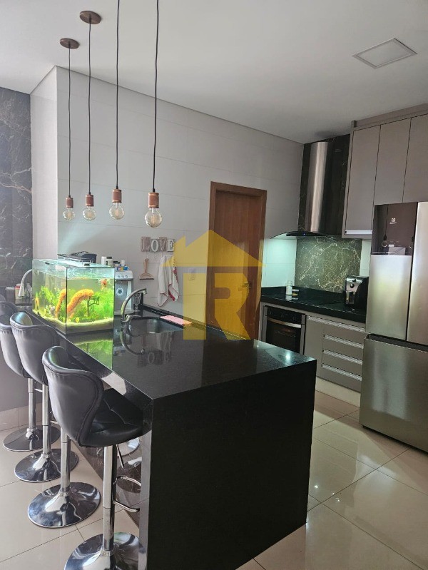 Casa de Condomínio com 3 quartos à venda, 167m² — foto 8 de 25