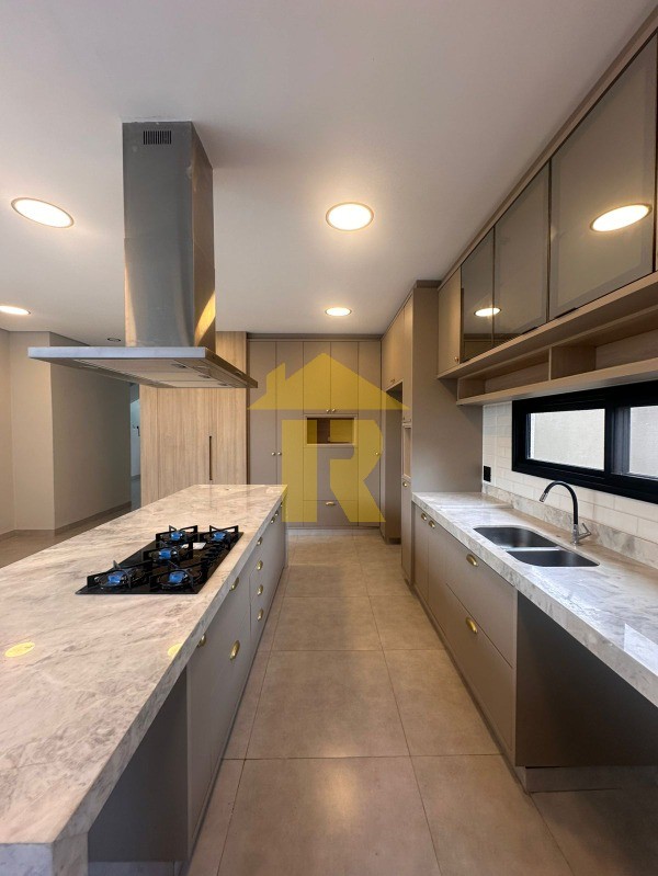 Casa de Condomínio com 3 quartos à venda, 250m² — foto 14 de 41