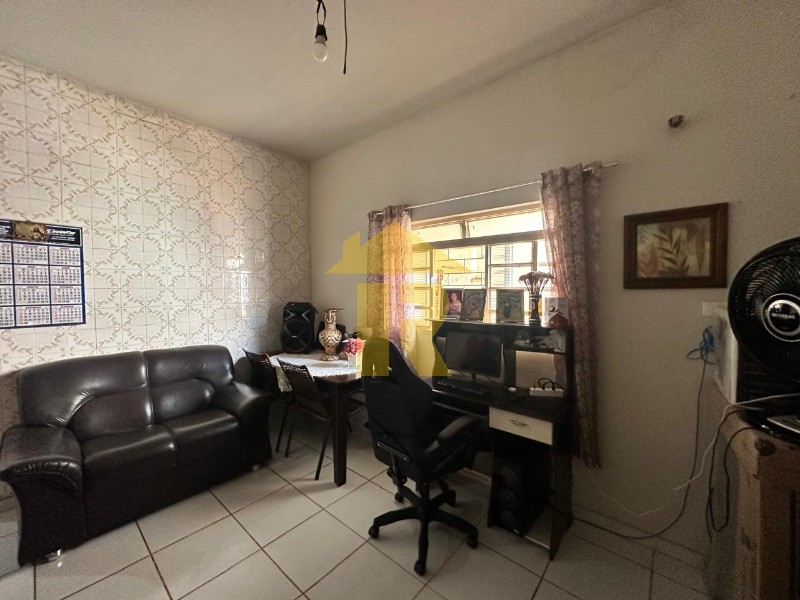 Casa com 4 quartos à venda, 156m² — foto 11 de 30