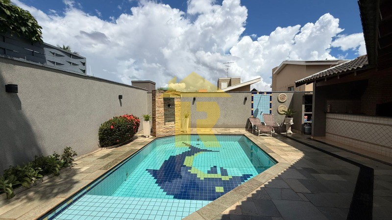 Casa de Condomínio com 3 quartos à venda, 300m² — foto 37 de 44