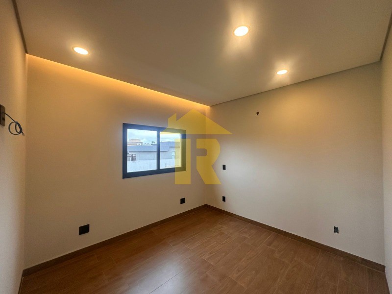 Casa de Condomínio com 3 quartos à venda, 250m² — foto 35 de 41