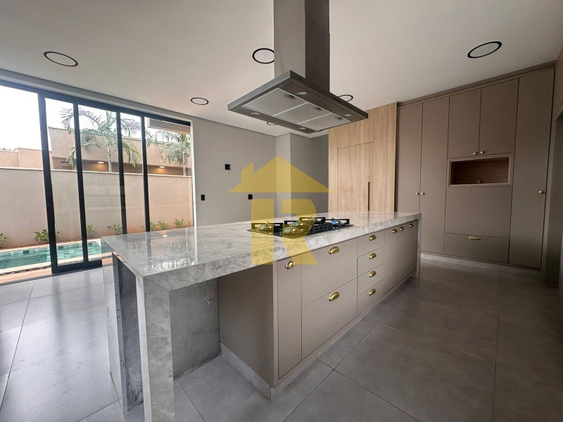 Casa de Condomínio com 3 quartos à venda, 250m² — foto 16 de 41