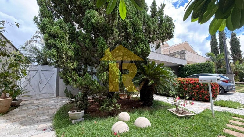 Casa de Condomínio com 3 quartos à venda, 300m² — foto 4 de 44