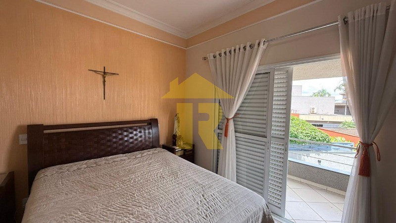 Casa de Condomínio com 3 quartos à venda, 300m² — foto 14 de 44