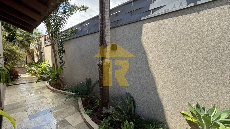 Casa de Condomínio com 3 quartos à venda, 300m² — foto 44 de 44