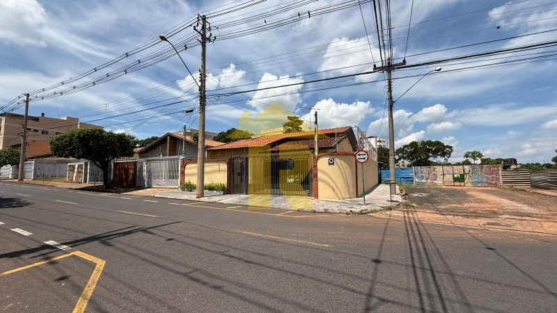 Casa com 3 quartos à venda, 172m² — foto 2 de 38