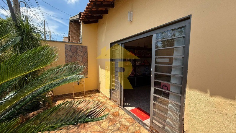 Casa com 3 quartos à venda, 172m² — foto 11 de 38