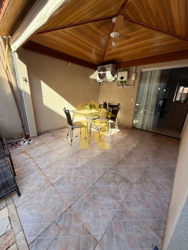Casa de Condomínio com 3 quartos à venda, 140m² — foto 12 de 24