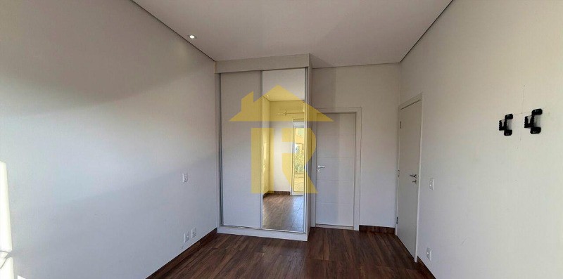 Casa de Condomínio com 4 quartos para aluguel, 318m² — foto 14 de 22