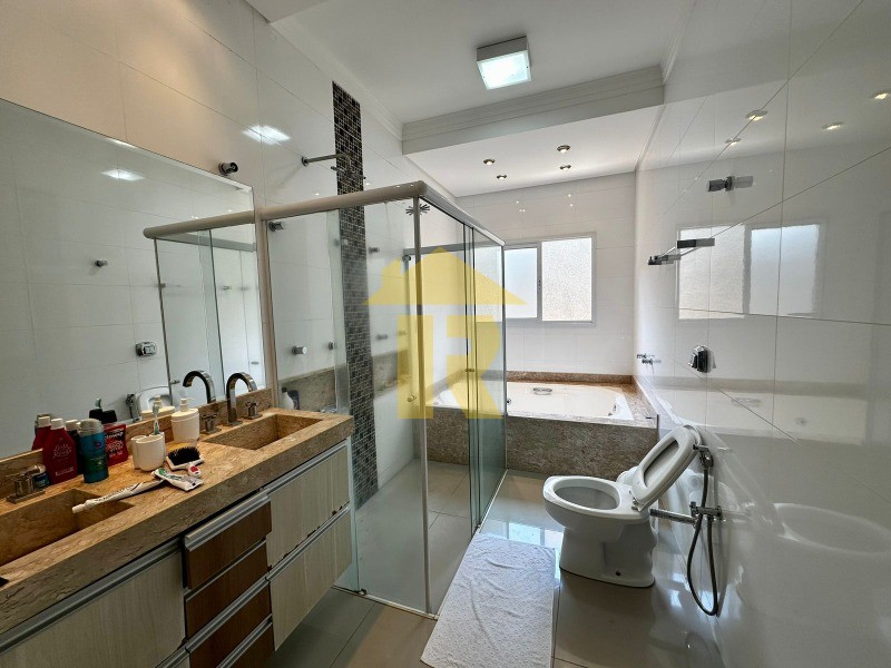 Casa de Condomínio com 3 quartos à venda, 211m² — foto 18 de 21