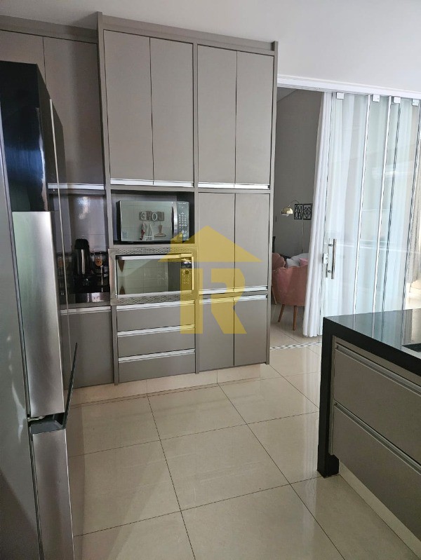 Casa de Condomínio com 3 quartos à venda, 167m² — foto 6 de 25