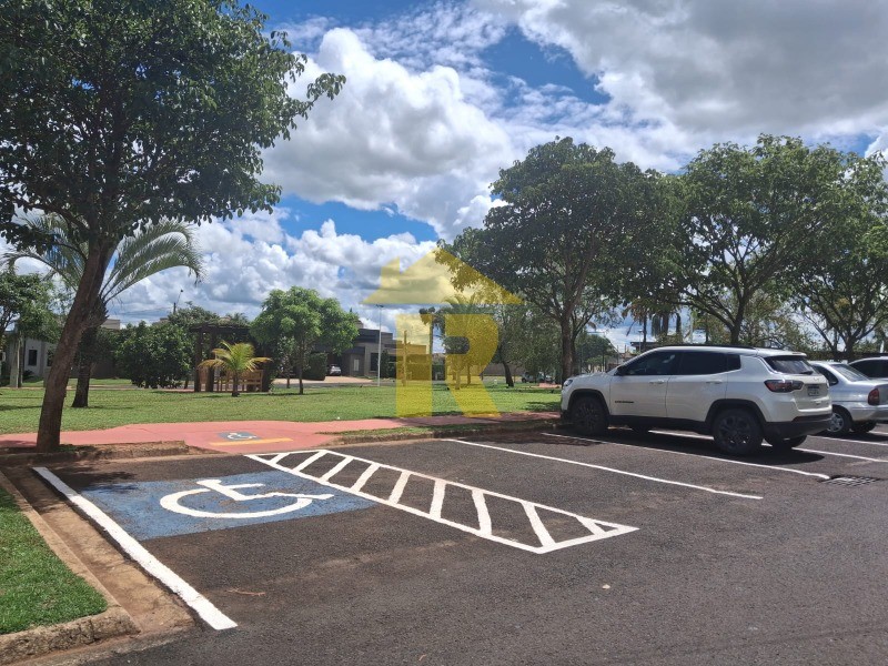Casa de Condomínio com 3 quartos à venda e aluguel, 235m² — foto 44 de 48