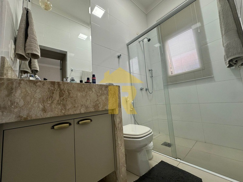 Casa de Condomínio com 3 quartos à venda, 220m² — foto 34 de 48