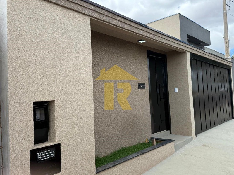 Casa com 2 quartos à venda, 120m² — foto 2 de 32