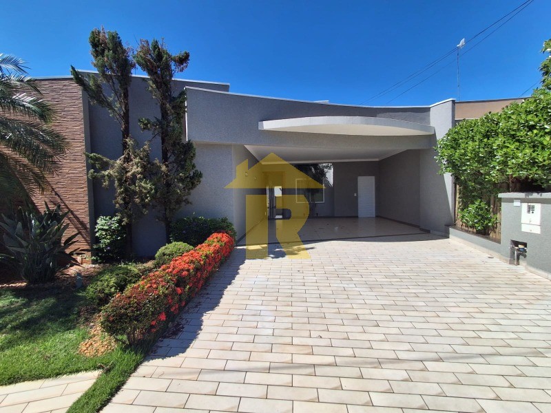 Casa de Condomínio com 3 quartos à venda e aluguel, 235m² — foto 1 de 48