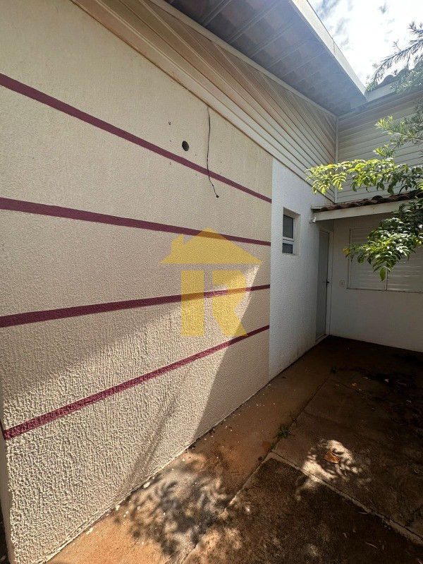 Casa de Condomínio com 3 quartos à venda, 100m² — foto 4 de 32