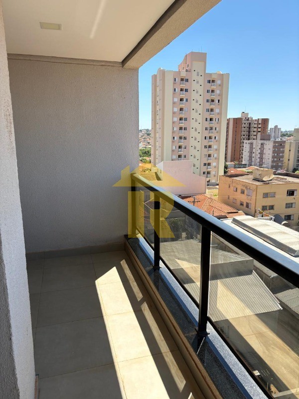 Apartamento com 3 quartos à venda, 80m² — foto 4 de 20